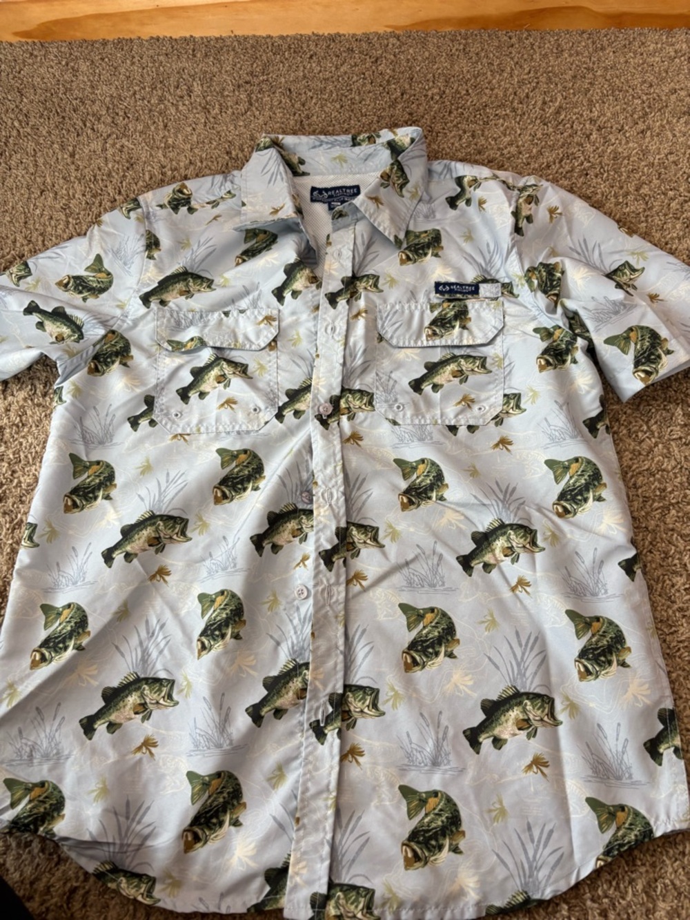 Realtree Men's Short-Sleeve Fishing Print Shirt in Light Blue